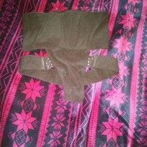 Flexees Intimates & Sleepwear - Woman's shape wear Flexees Intimates & Sleepwear - Woman's shape wear
